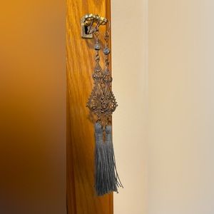 Chandelier earrings